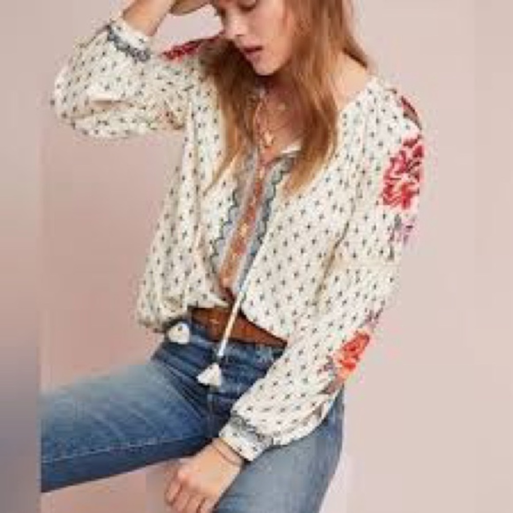 Anthropologie Farm Rio Diana Peasant Top small Tie top with tassels. EC